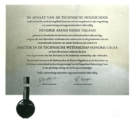 1955: Doctor honoris causa van de Technische Hogeschool Delft. 