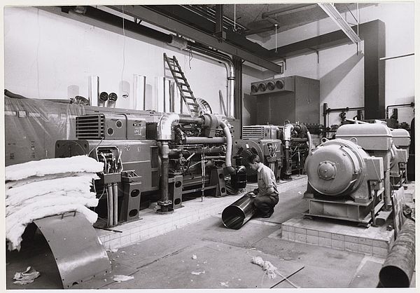 Aanleg stoomturbine door de Heemaf (1968) Aanleg stoomturbine door de Heemaf (1968)